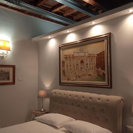 Fontana Di Trevi - Central Apartment In روما المظهر الخارجي الصورة