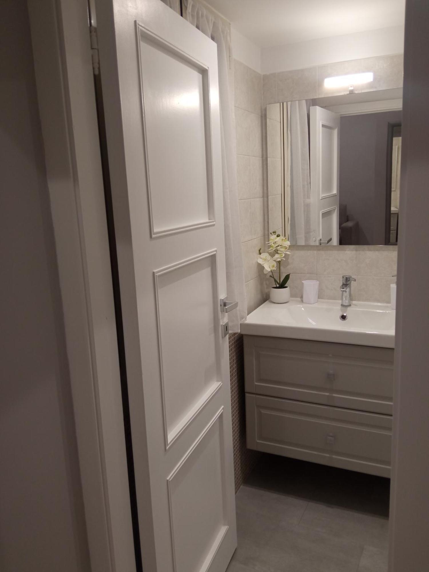 Fontana Di Trevi - Central Apartment In روما المظهر الخارجي الصورة